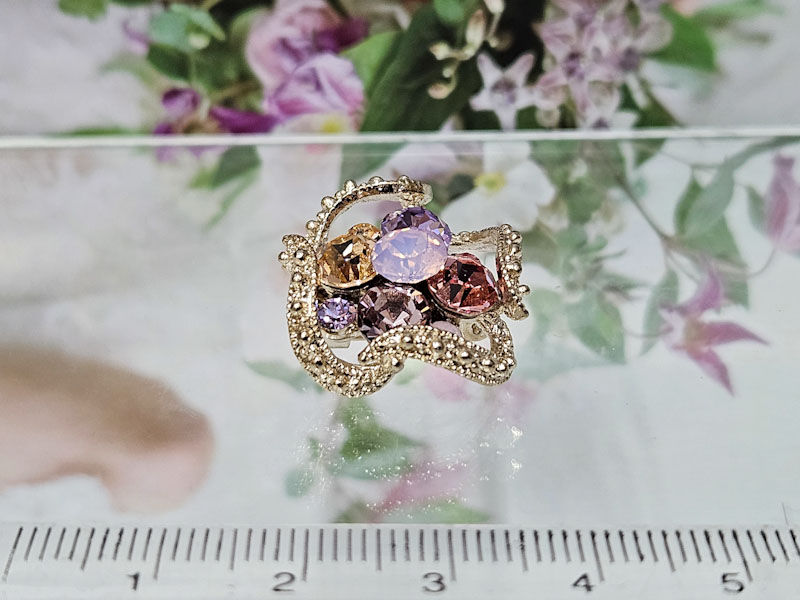 Брошь 1720006500104: цена 200 рублей.