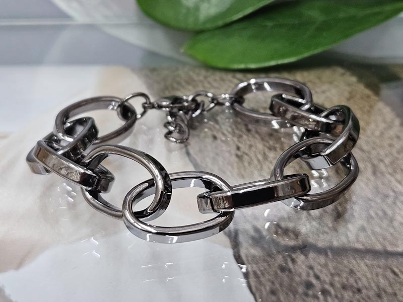 Браслет 1021006500188: цена 410 рублей.