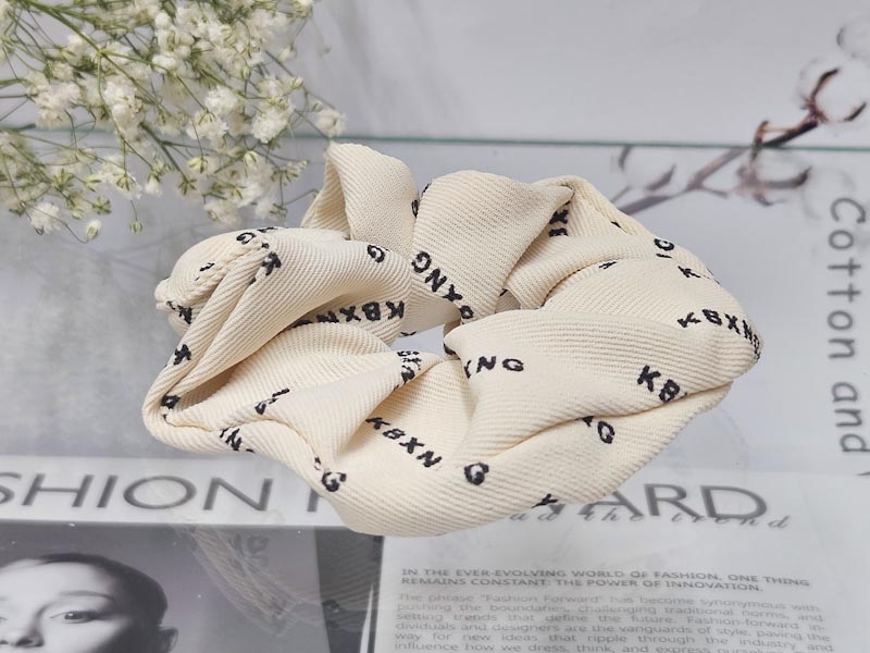 Резинка 1977005500219: цена 100 рублей.