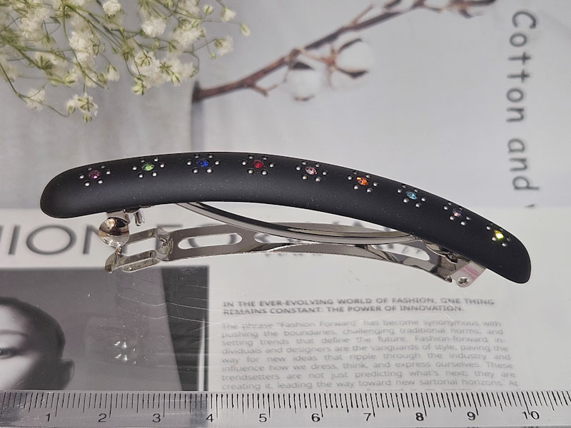 Заколка 1085005500037: цена 250 рублей.