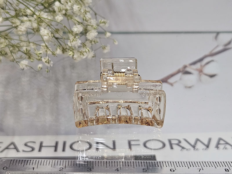 Заколка 1833005500140: цена 50 рублей.