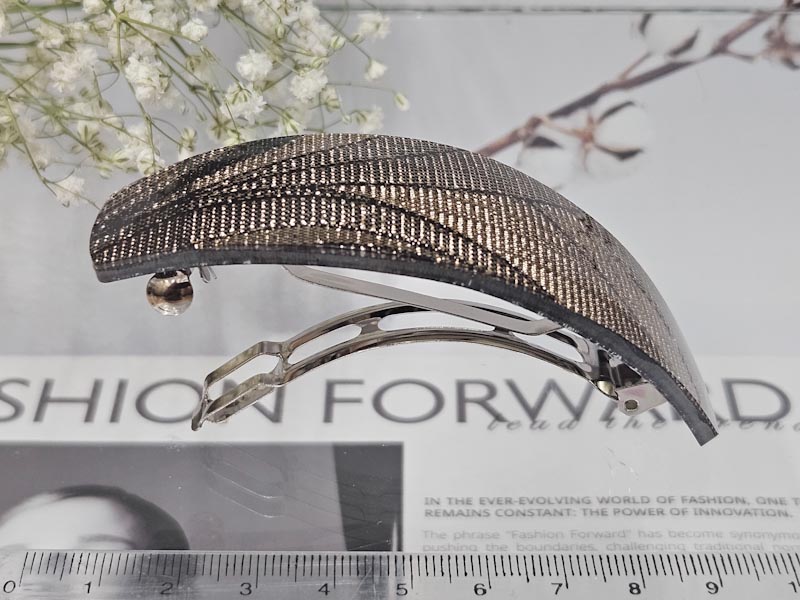 Заколка 1072005500068: цена 165 рублей.