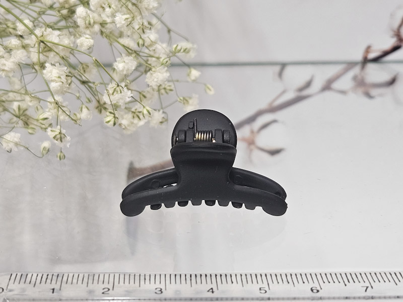 Заколка 1833005500188: цена 45 рублей.