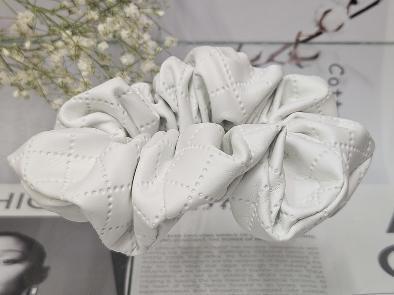 Резинка 1226005500140: цена 250 рублей.