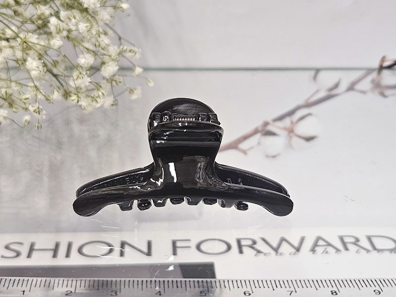 Заколка 1833005500324: цена 50 рублей.