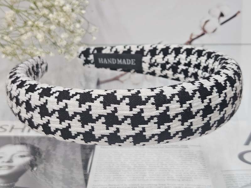 Ободок 1149005500043: цена 380 рублей.