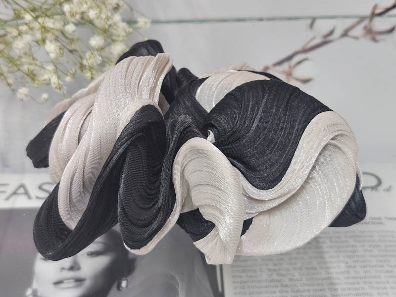 Резинка 1977005500066: цена 200 рублей.