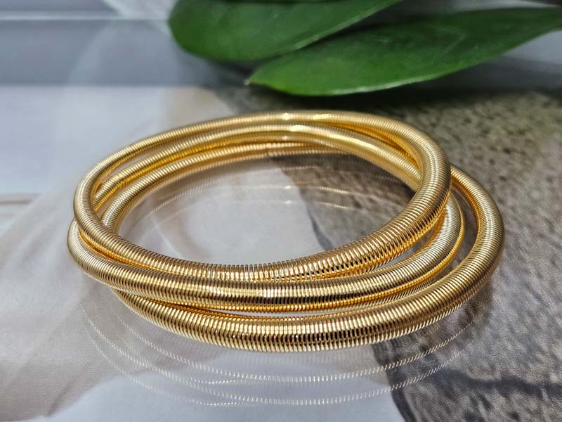 Браслет 1021006500218: цена 330 рублей.