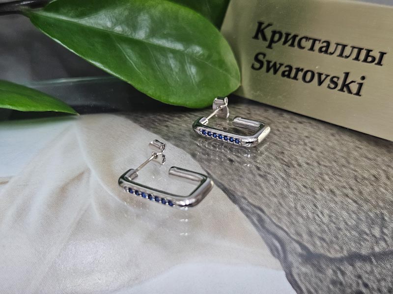 Серьги 1141007400444: цена 860 рублей.