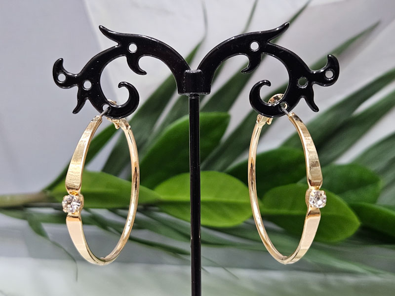 Серьги 1100006500159: цена 330 рублей.