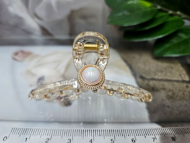 Заколка 1045005500505: цена 200 рублей.