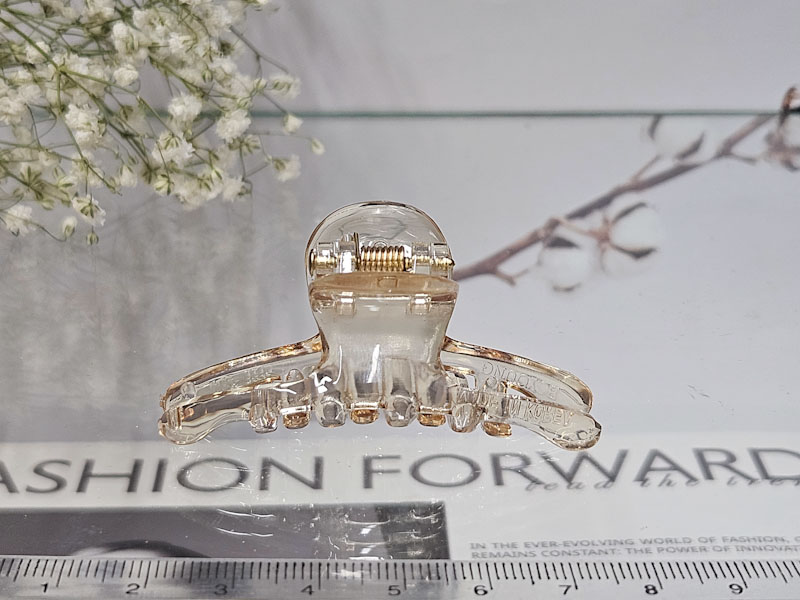 Заколка 1833005500317: цена 50 рублей.