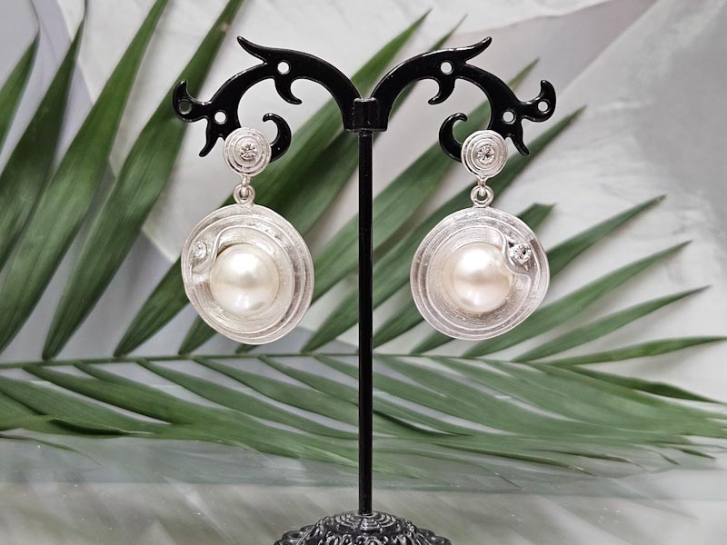 Серьги 1831006500022: цена 740 рублей.