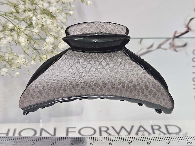 Заколка 1072005500204: цена 330 рублей.