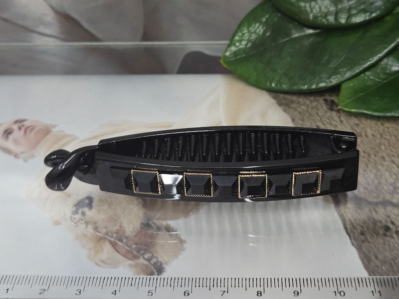 Заколка 1031005500843: цена 280 рублей.