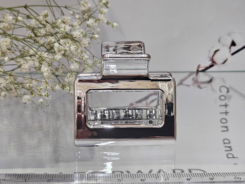 Заколка 1085005500112: цена 250 рублей.