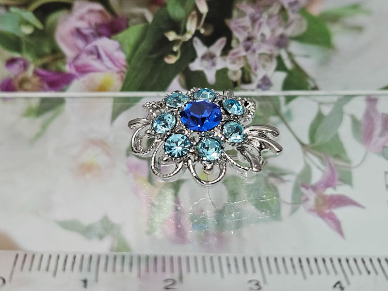 Брошь 2235006500096: цена 165 рублей.