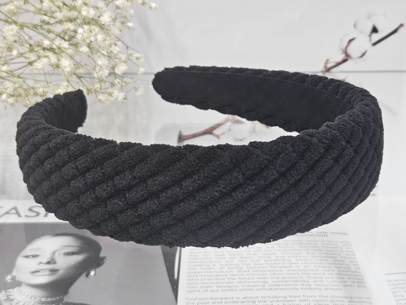 Ободок 2140005500049: цена 295 рублей.