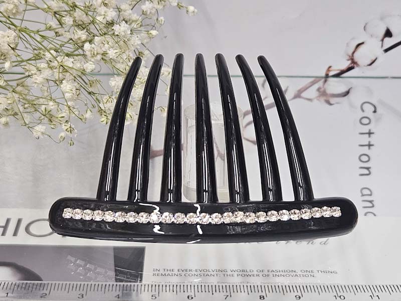 Заколка 1031005500409: цена 165 рублей.