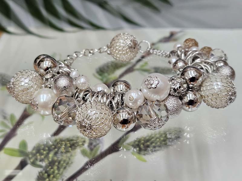 Браслет 2223006500116: цена 1800 рублей.