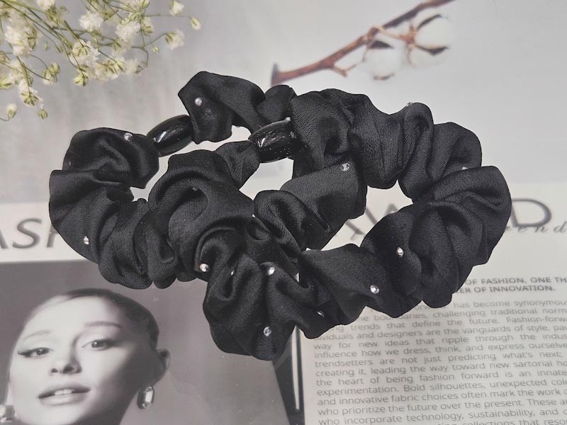 Резинка 2233005500017: цена 85 рублей.