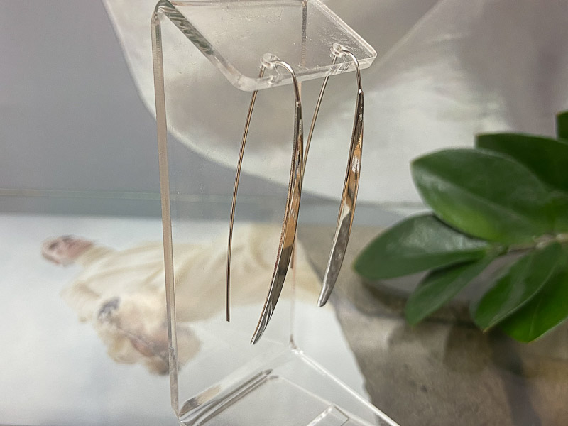 Серьги 1100006500012: цена 215 рублей.