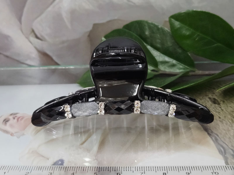 Заколка 1025005500262: цена 295 рублей.