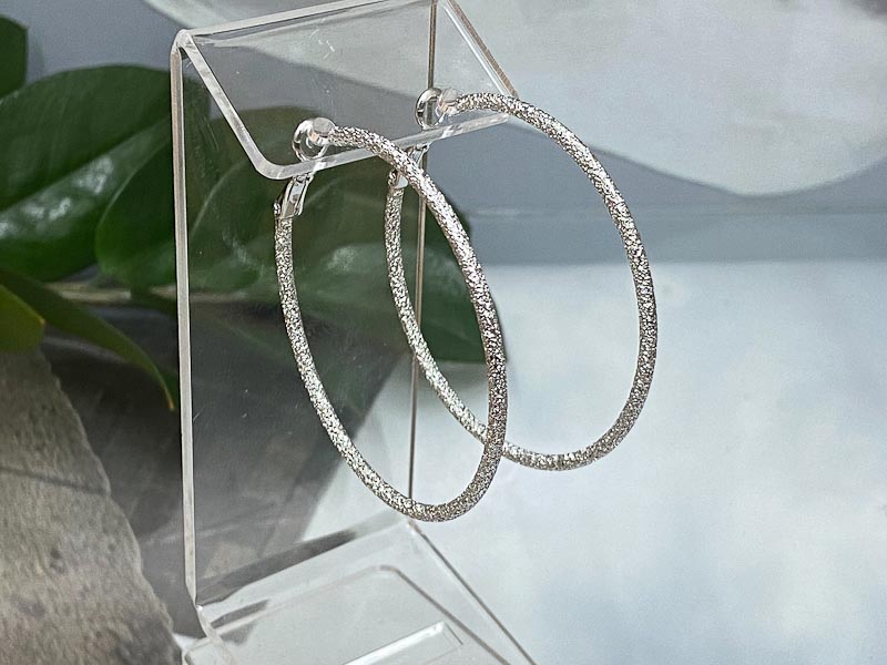 Серьги 1021006500096: цена 215 рублей.