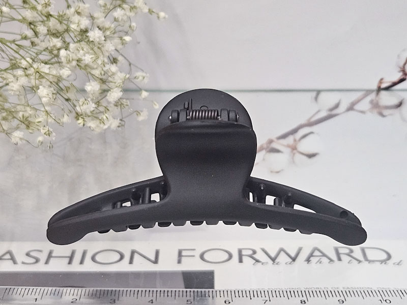 Заколка 1833005500058: цена 85 рублей.