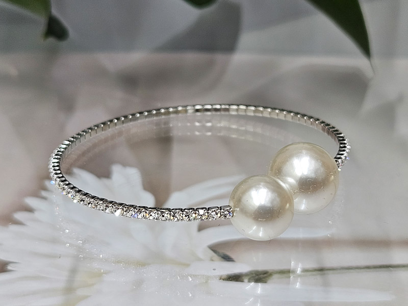 Браслет 1962006500184: цена 410 рублей.