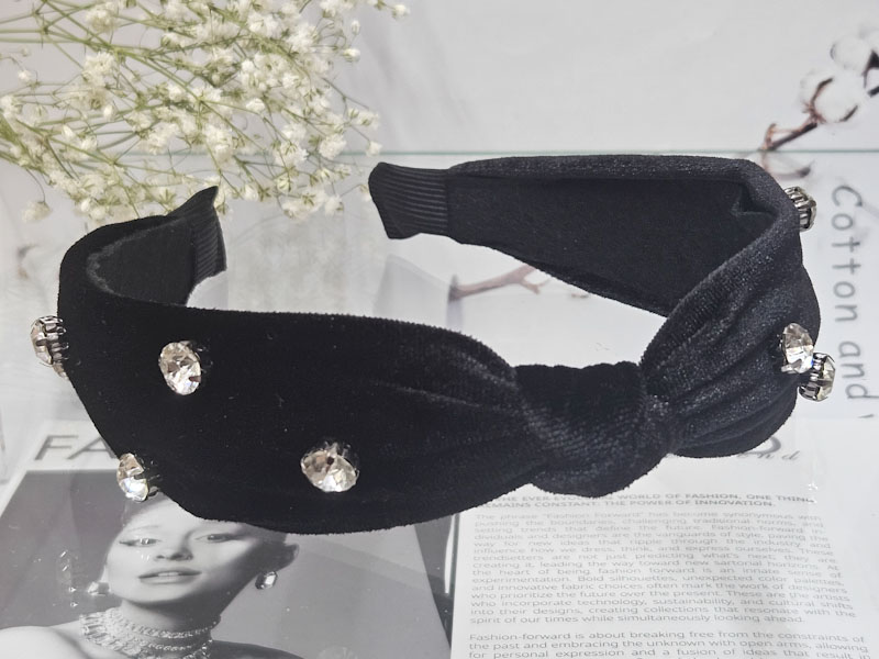 Ободок 1973005500037: цена 655 рублей.