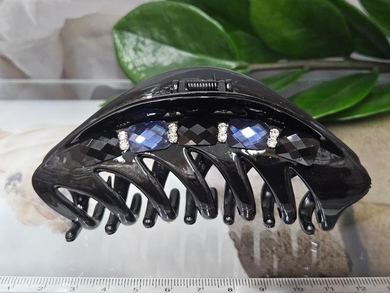 Заколка 1025005500217: цена 330 рублей.