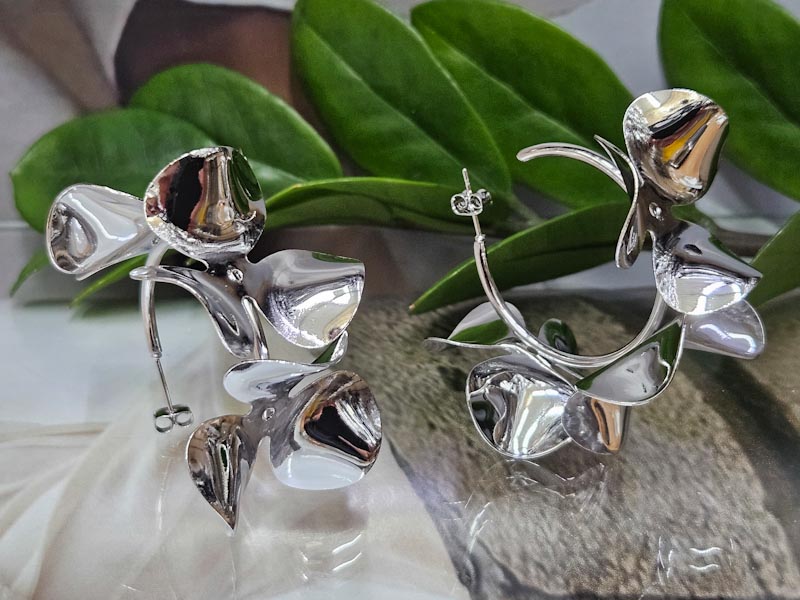 Серьги 1036006500113: цена 820 рублей.