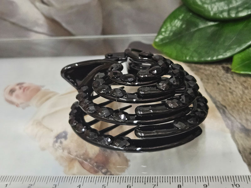 Заколка 1031005500485: цена 265 рублей.