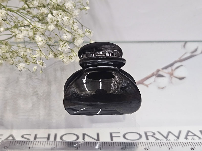 Заколка 1833005500065: цена 55 рублей.