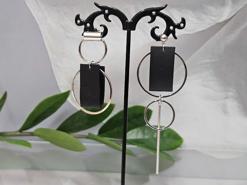 Серьги 1588006500025: цена 540 рублей.