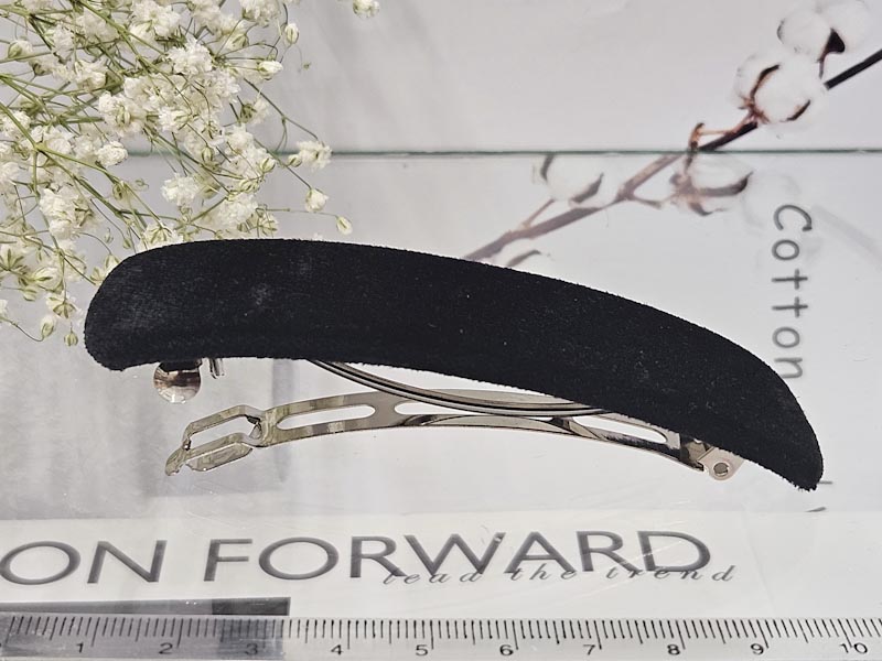 Заколка 1226005500331: цена 200 рублей.