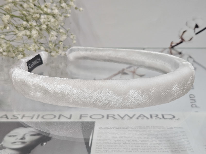 Ободок 2140005500018: цена 215 рублей.