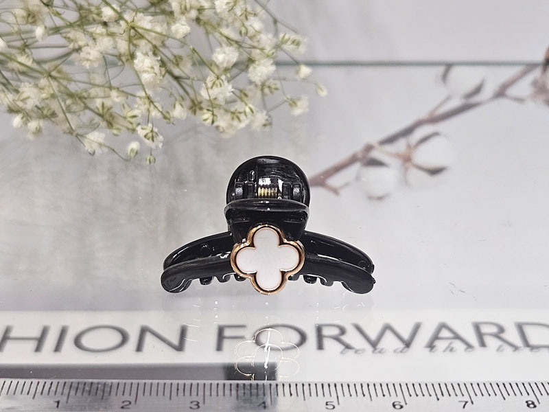 Заколка 1025005500163: цена 115 рублей.