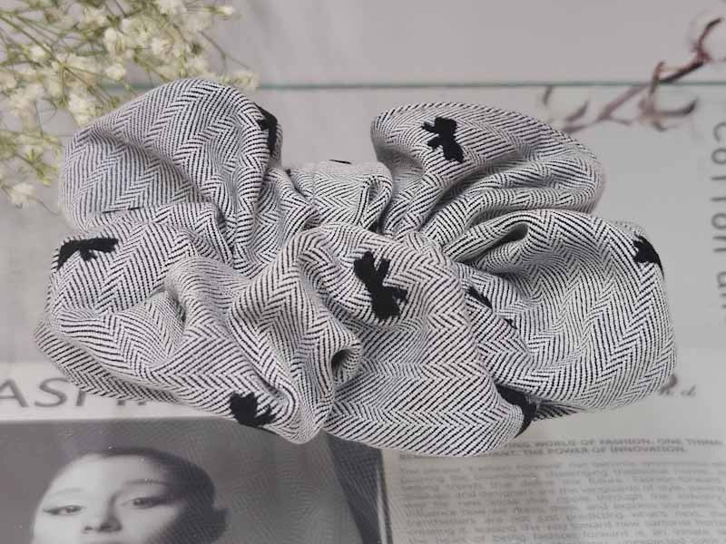 Резинка 1977005500011: цена 200 рублей.