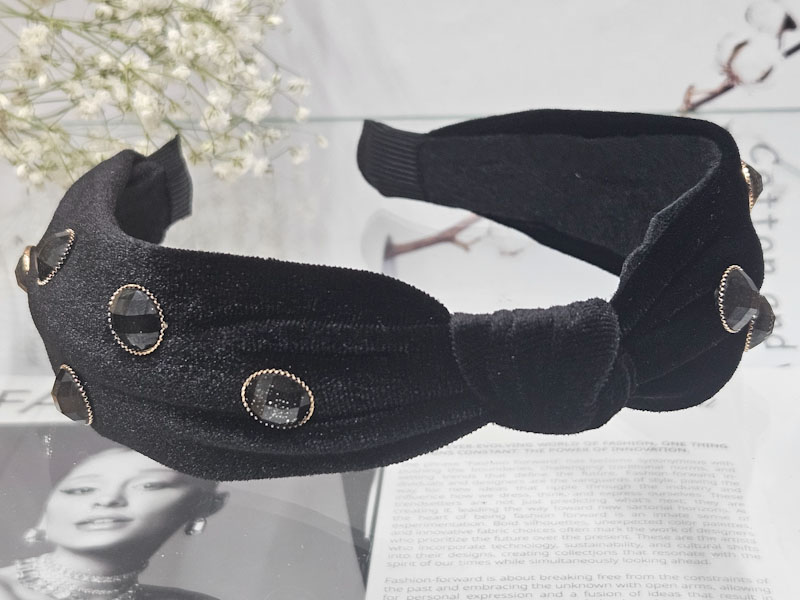 Ободок 1973005500020: цена 740 рублей.