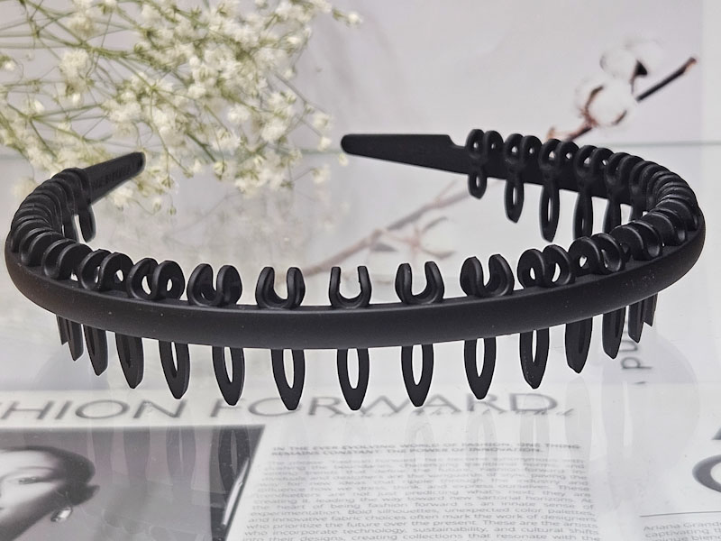 Ободок 1833005500393: цена 135 рублей.