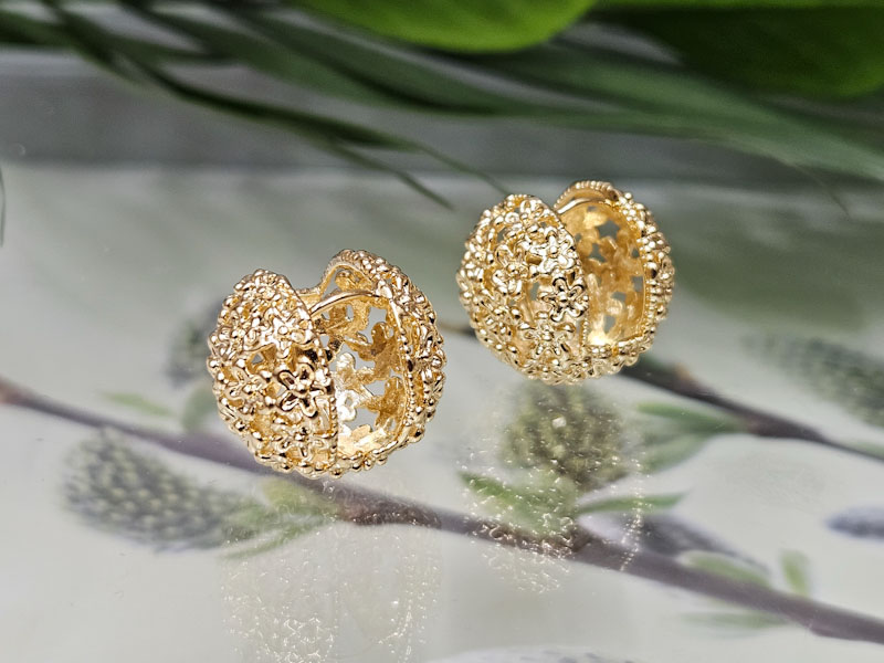 Серьги 1300006500061: цена 820 рублей.