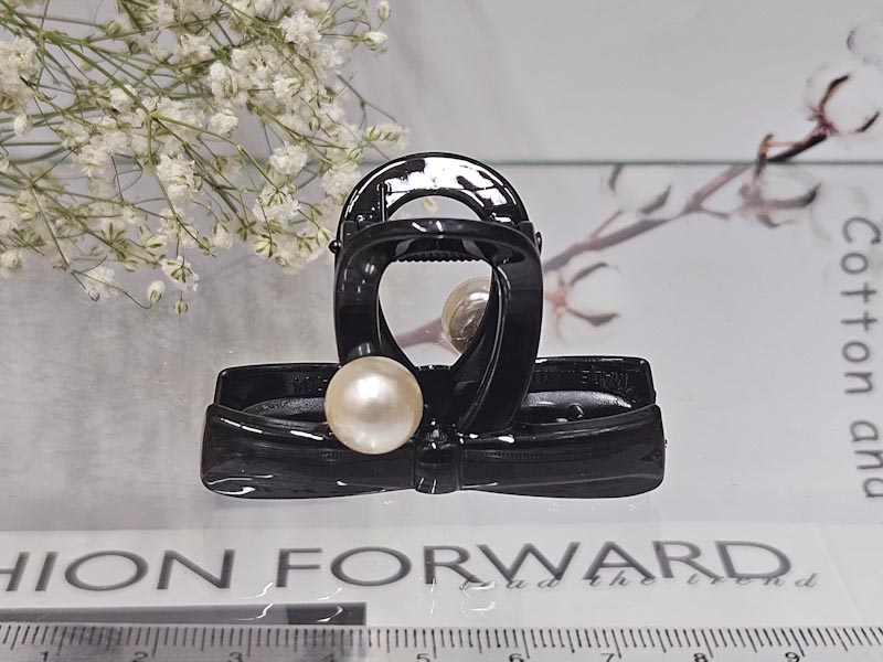 Заколка 1031005500645: цена 215 рублей.