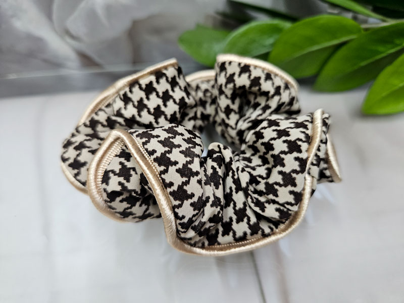 Резинка 1226005500195: цена 230 рублей.