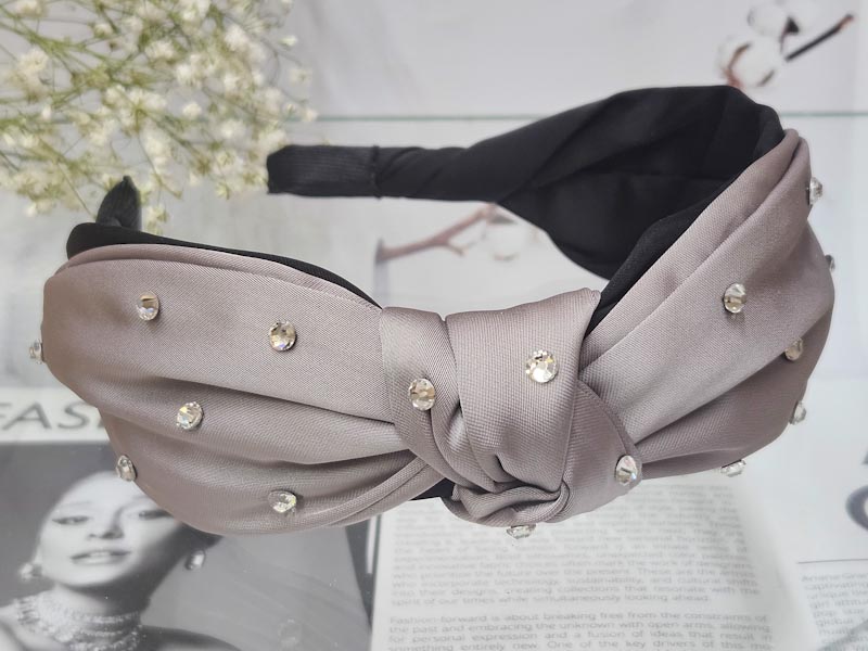 Ободок 1586005500015: цена 460 рублей.