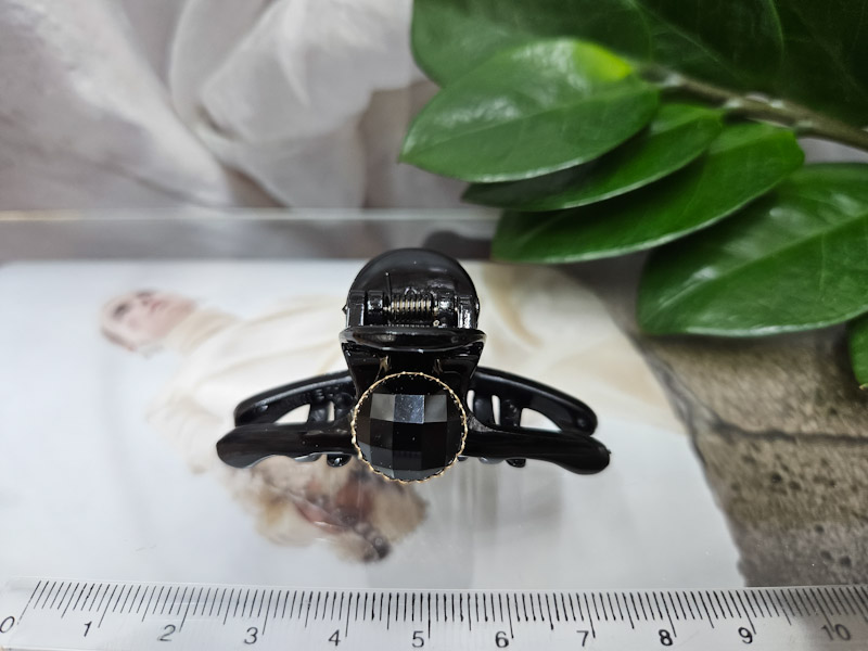 Заколка 1031005500768: цена 165 рублей.