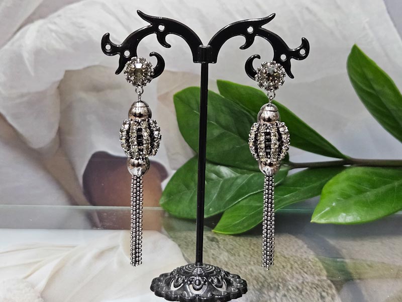 Серьги 1886006500015: цена 900 рублей.