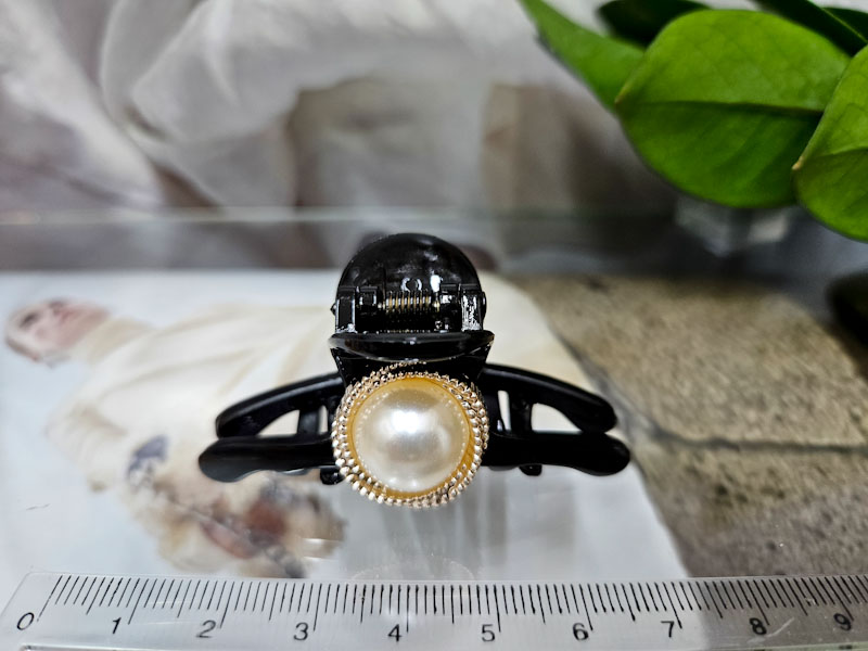 Заколка 1025005500392: цена 200 рублей.