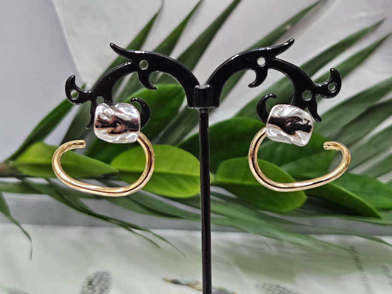 Серьги 2162006500101: цена 625 рублей.